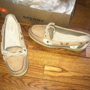 Women’s Sperry Shoe